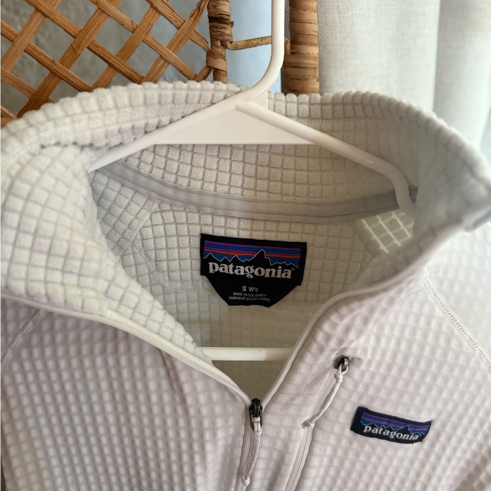 Patagonia Off-White Grid Fleece Jacket